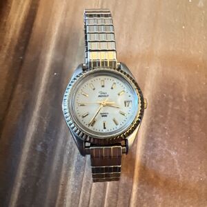 timex indiglo watch for women Keeps Time Defect Read Description